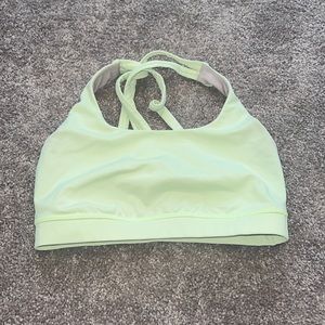 lulu bra size 4. no padding